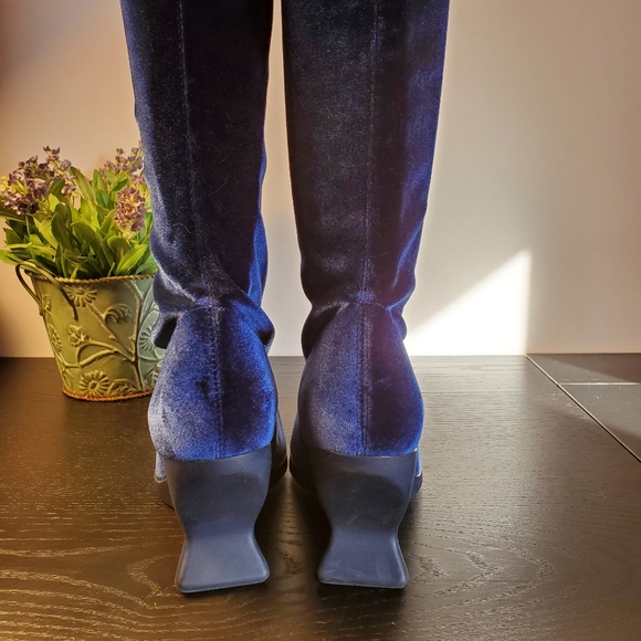 John Fluevog Ishshoes Chatterbox Blue Velvet - Picture 5 of 13
